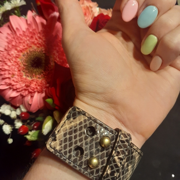 Coach NWOT Leather Ciff Bracelets - Picture 5 of 6